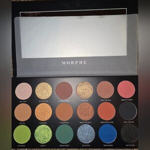 MORPHE 'Make It Black' Eyeshadow Pallette